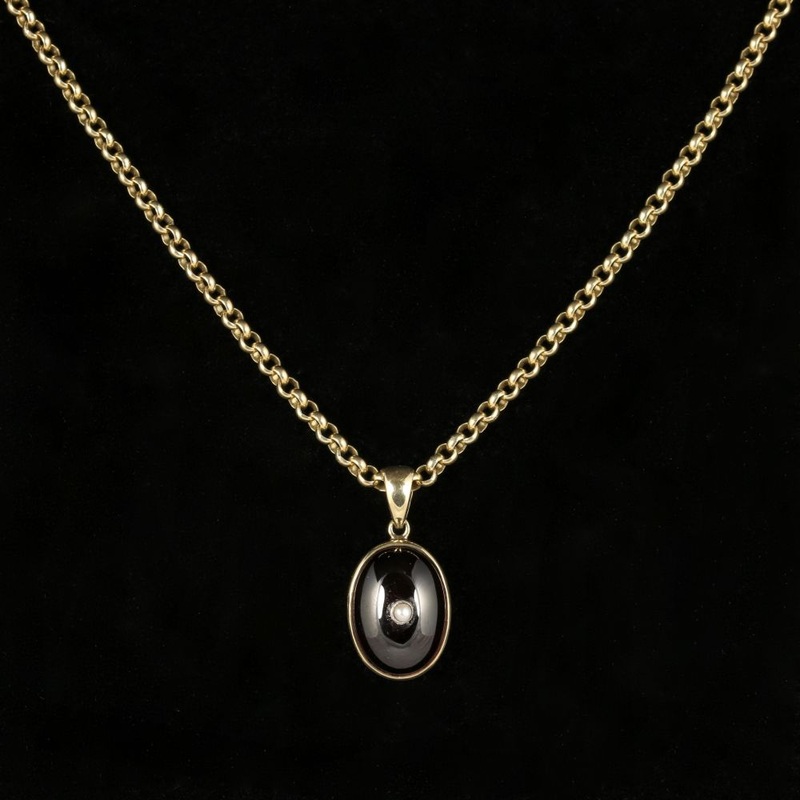 Antique Victorian Garnet Pendant And Chain 9Ct Gold